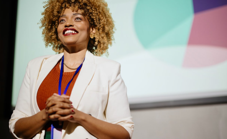 Leadership That Inspires: How Keynote Speakers Spark Transformational Growth?