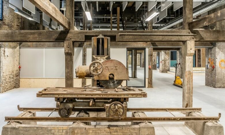 omega beam revolution 662903667